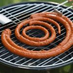 gros plan rouille grille barbecue dangereux outils