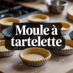 Moule tartelette en métal et silicone avec desserts maison